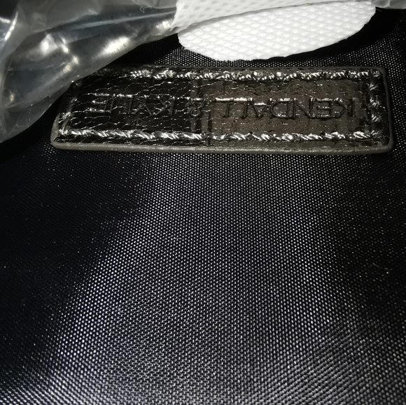 Kendall & Kylie Small(wristlet  or shoulder… - Picture 2 of 4